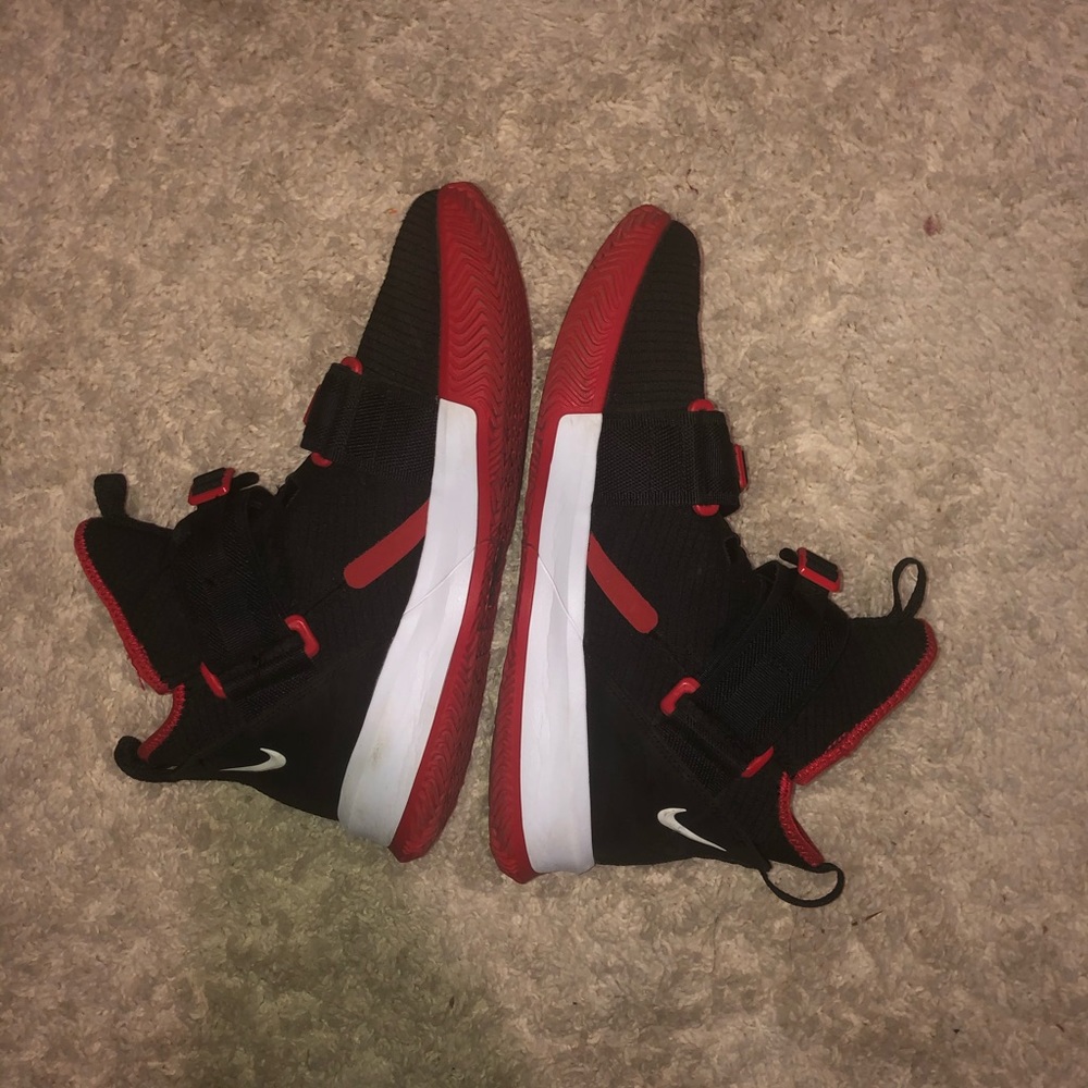 Barely worn Lebrons size 11